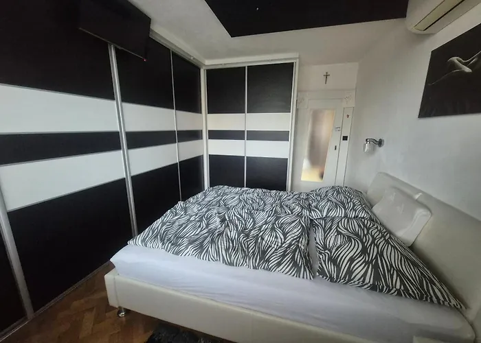 Stylish 4-room In The Heart Of The *