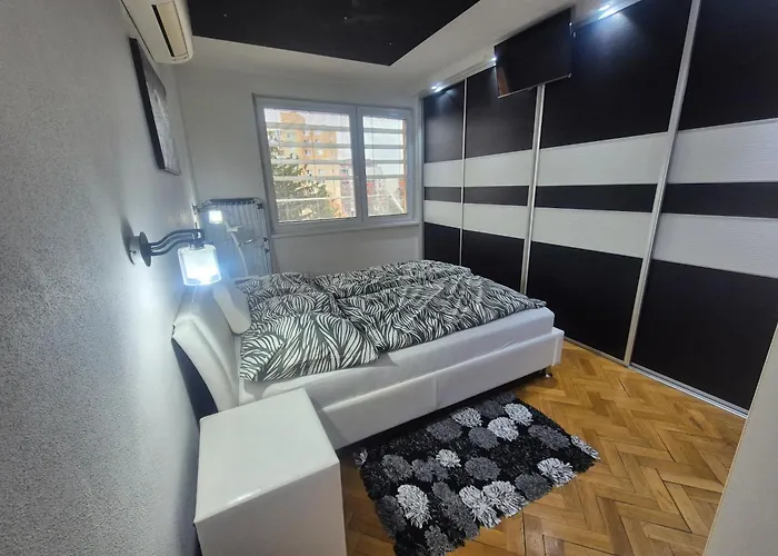 Stylish 4-room In The Heart Of The アパート