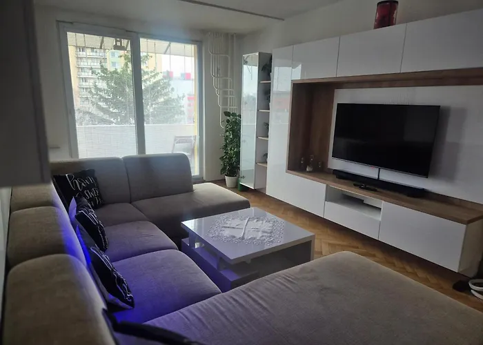 Stylish 4-room In The Heart Of The アパート レビツェ